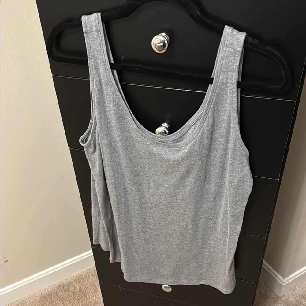 Old Navy Gray Scoop Neck/Back Sleeveless Tank Top
